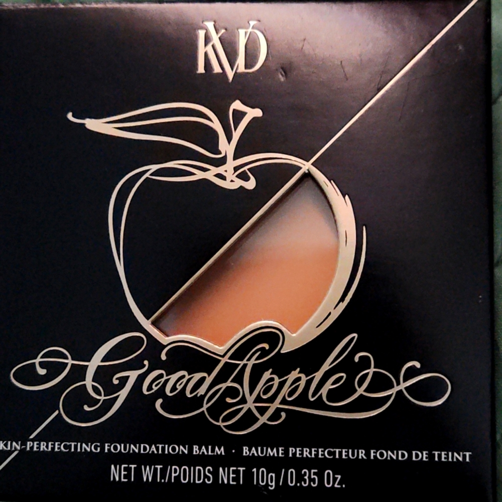KVD Good Apple Foundation